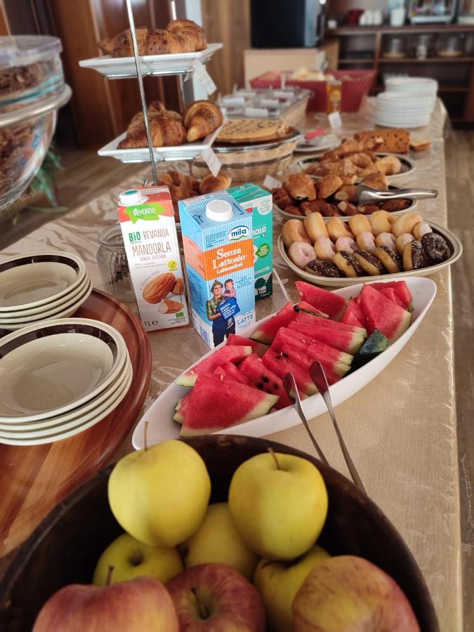Albergo Villa Mimosa Torbole Sul Garda Екстериор снимка